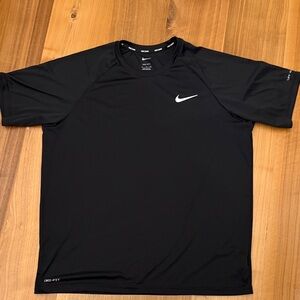 Nike Men's Black Short Sleeve Tee